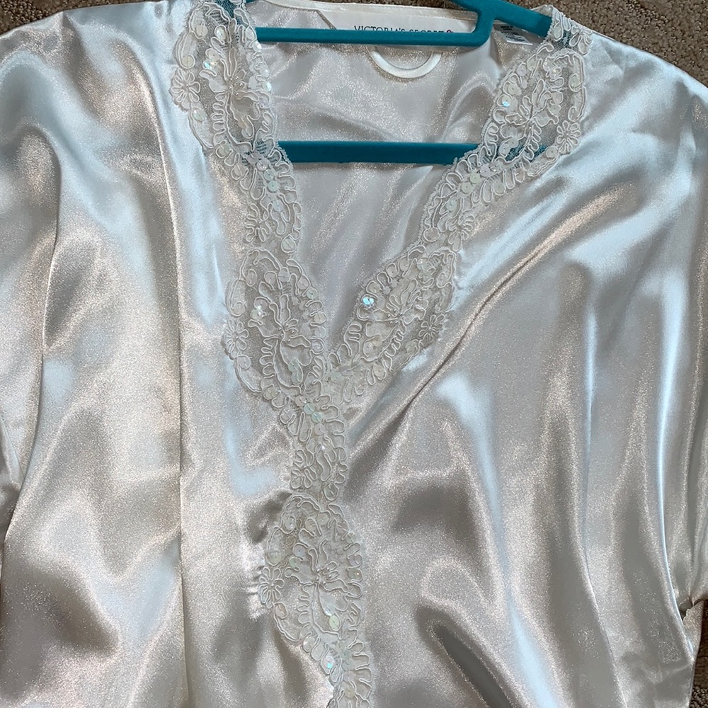 Victoria’s secret’s Satin Robe - Picture 11 of 14